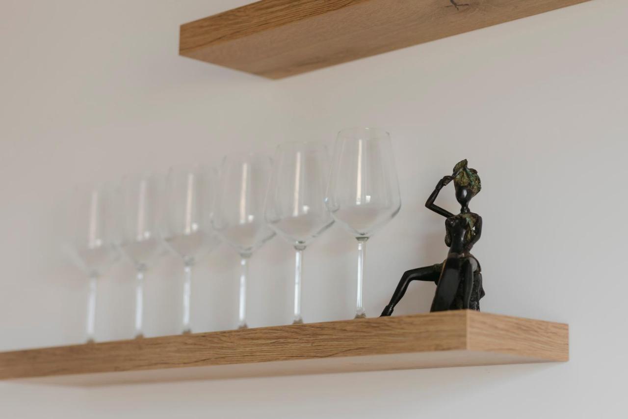 בראשוב The Forest - Luxe Central Apt With Free Secured Parking מראה חיצוני תמונה