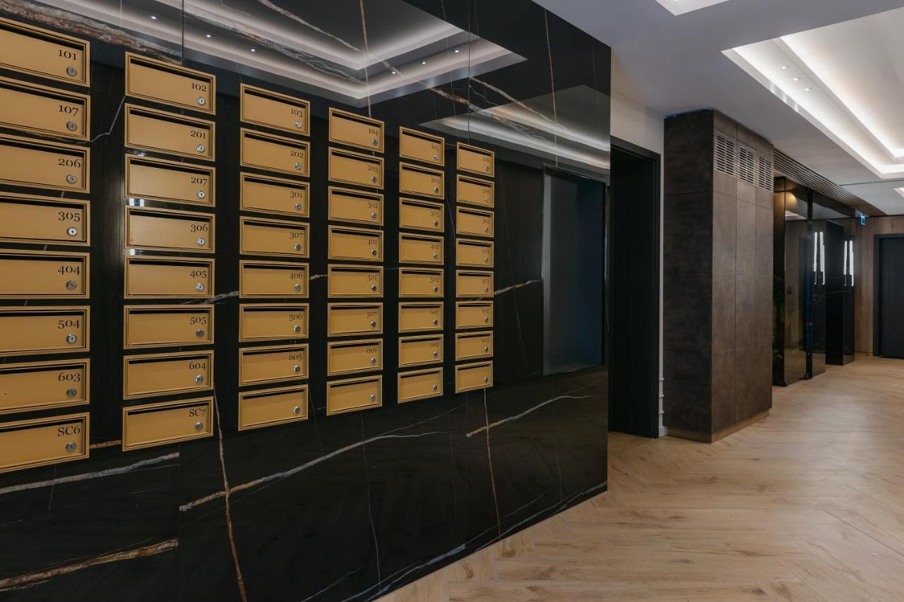 בראשוב The Forest - Luxe Central Apt With Free Secured Parking מראה חיצוני תמונה